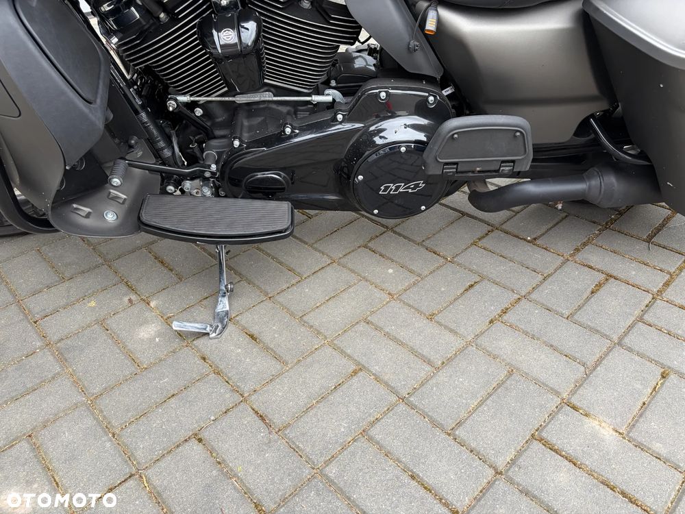 Harley-Davidson Touring Road Glide - 4