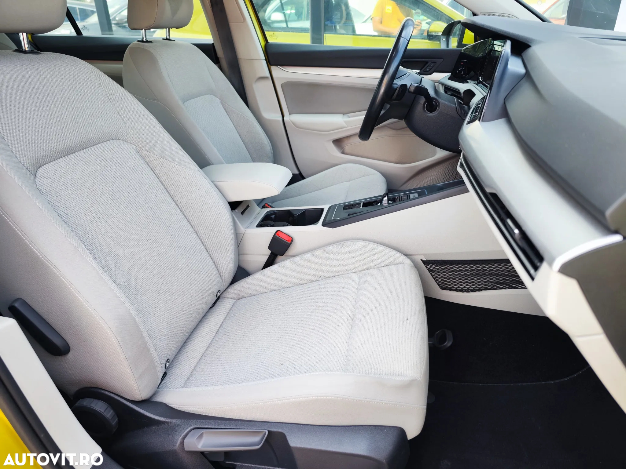 Volkswagen Golf 1.5 eTSI ACT DSG MHEV Life - 16