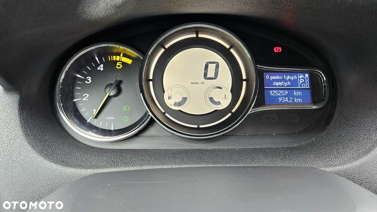 Renault Megane 1.5 dCi Limited EDC - 25