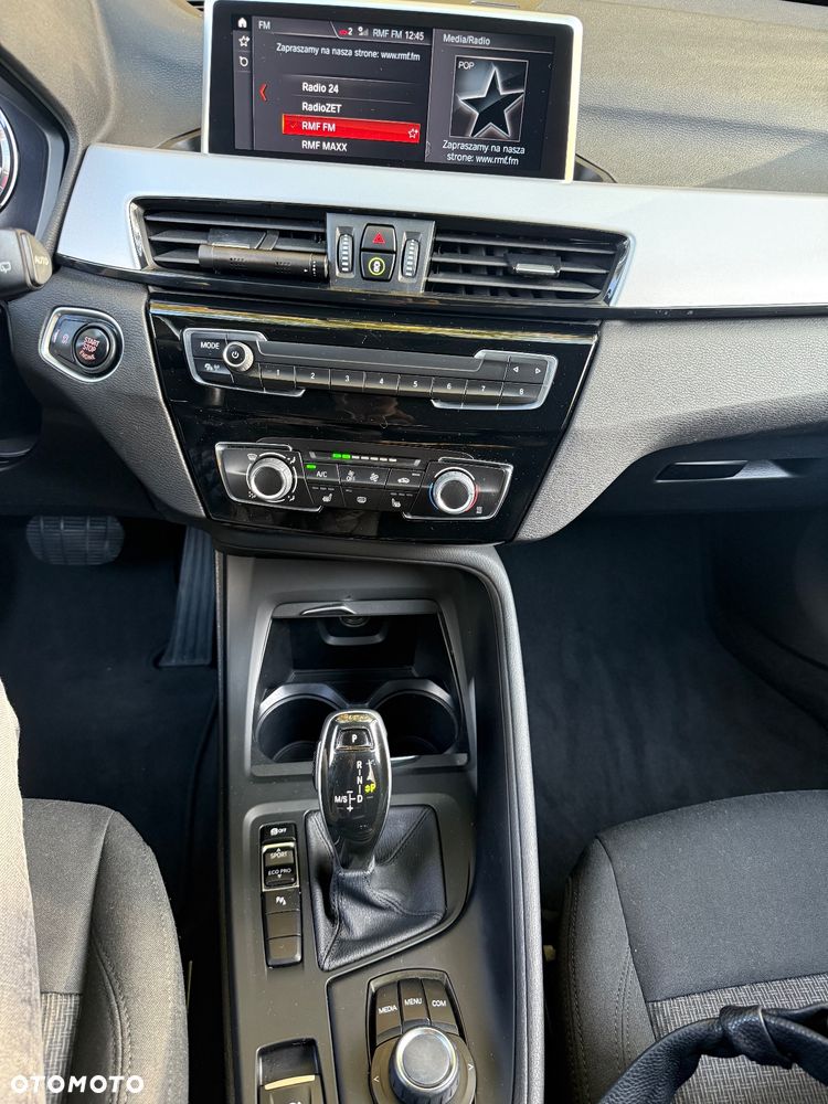 BMW X1 sDrive18i - 10