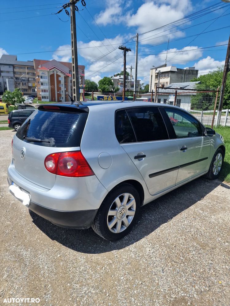 Volkswagen Golf - 6