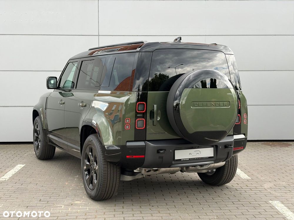Land Rover Defender - 4