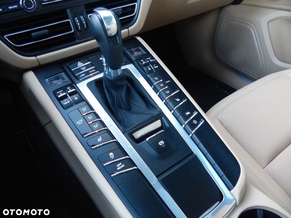 Porsche Macan - 29