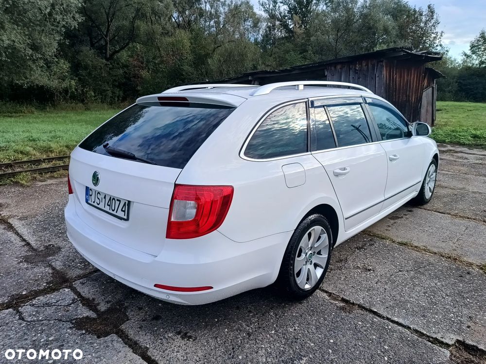 Skoda Superb 1.6 TDI GreenLine - 9