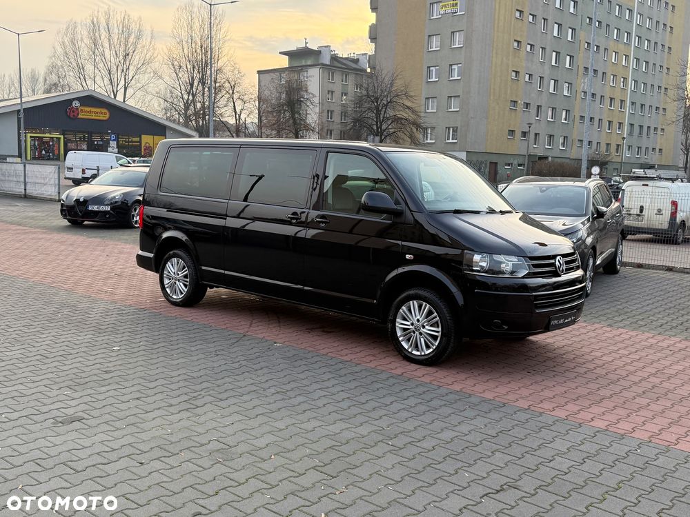 Volkswagen Caravelle - 11