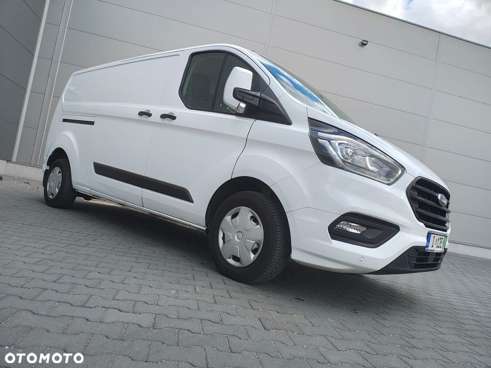 Ford TRANSIT CUSTOM - 24