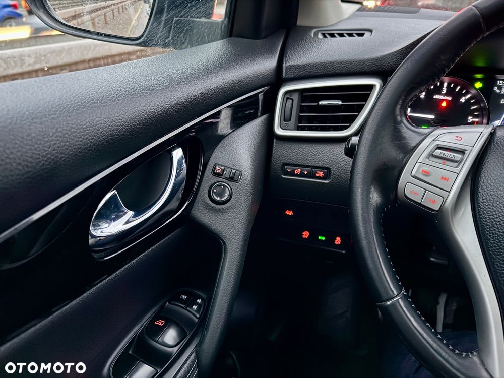Nissan Qashqai 1.6 dCi Xtronic TEKNA+ - 16