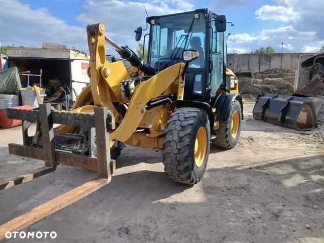 Caterpillar 908M - 11