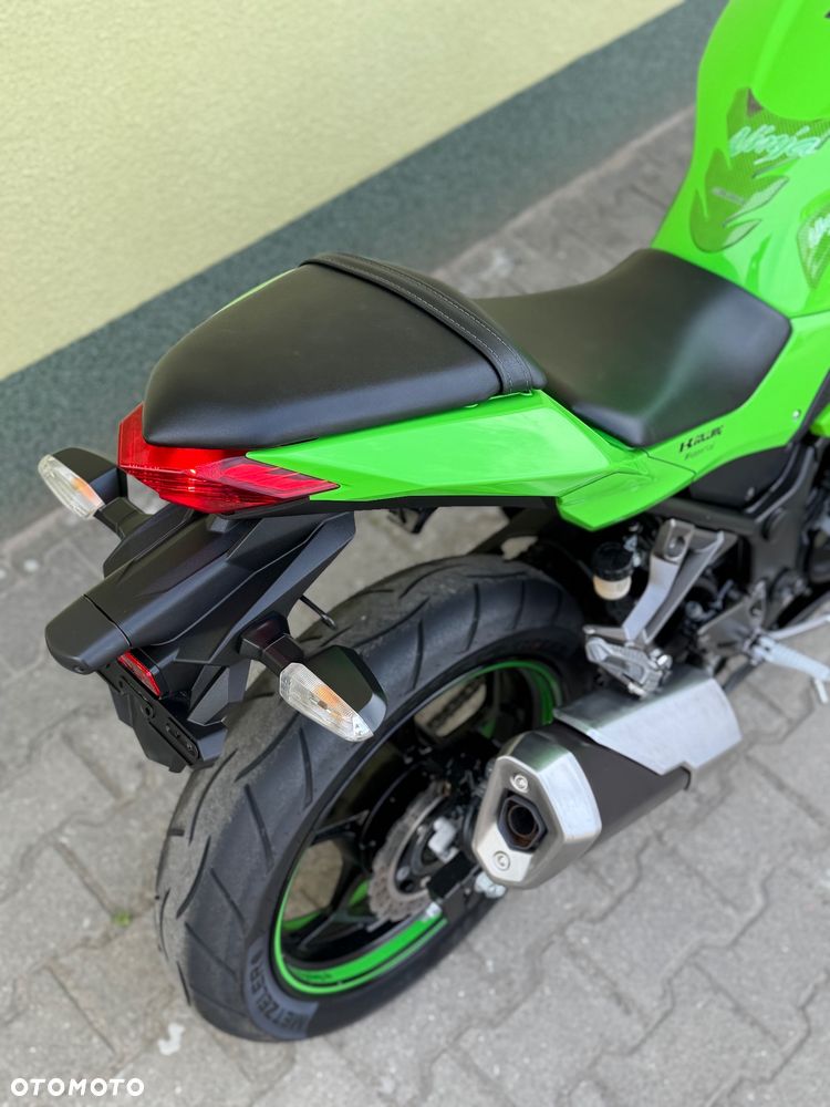 Kawasaki Ninja 300 ABS - 13