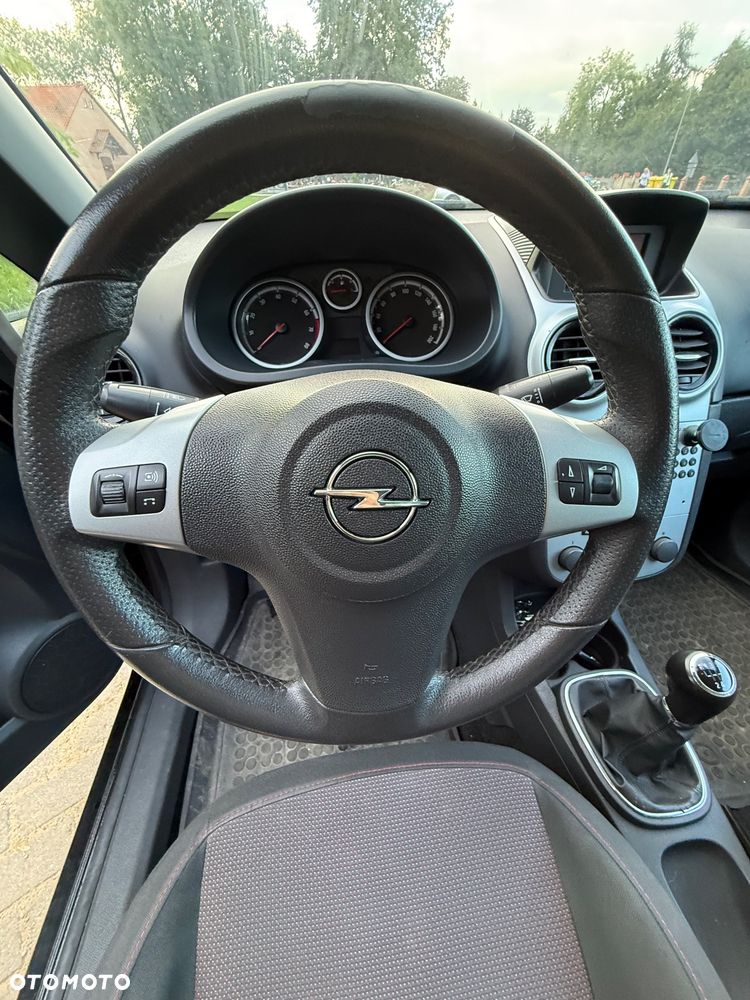 Opel Corsa 1.4 16V Sport - 23