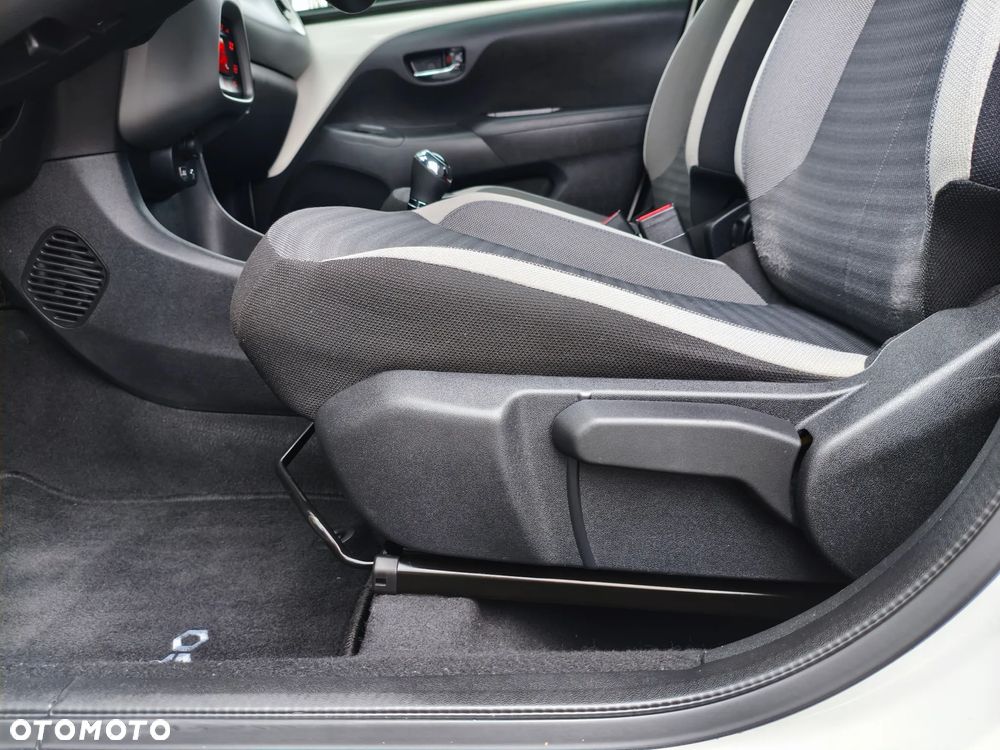 Toyota Aygo - 10
