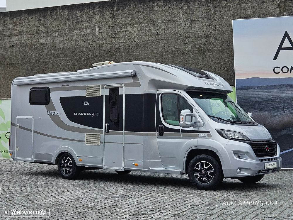 Adria Matrix M670SBC 50 YEARS 5 LUGARES DE LIVRETE CAMA CENTRAL + BASCULANTE - 4