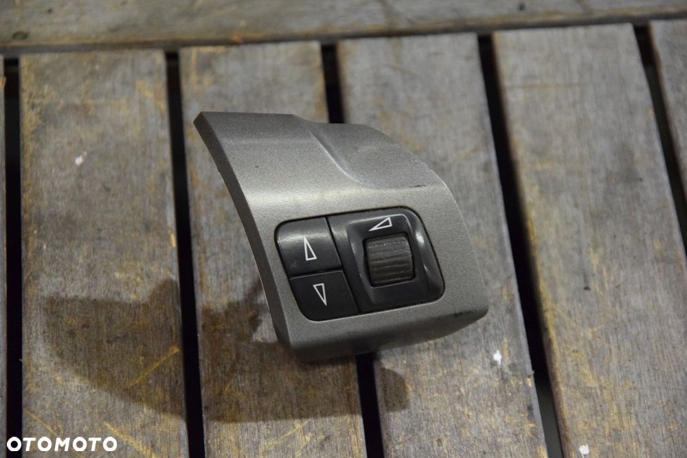 Opel Astra H Zafira B Multifunkcja kierownicy przełączniki komplet 13208858 - 2