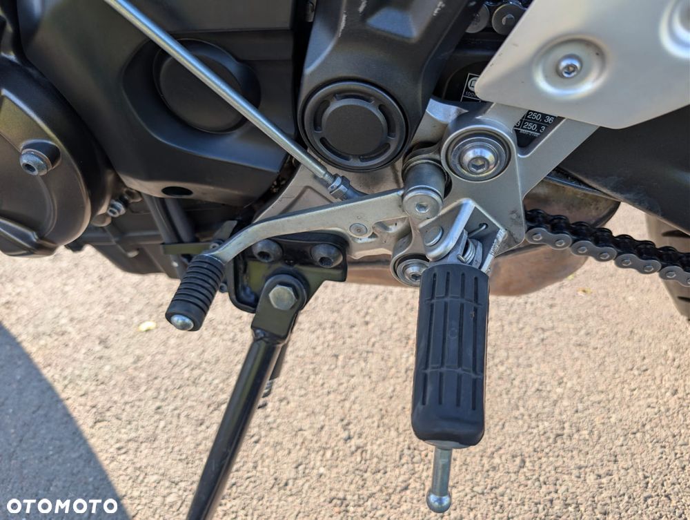 Yamaha MT - 17