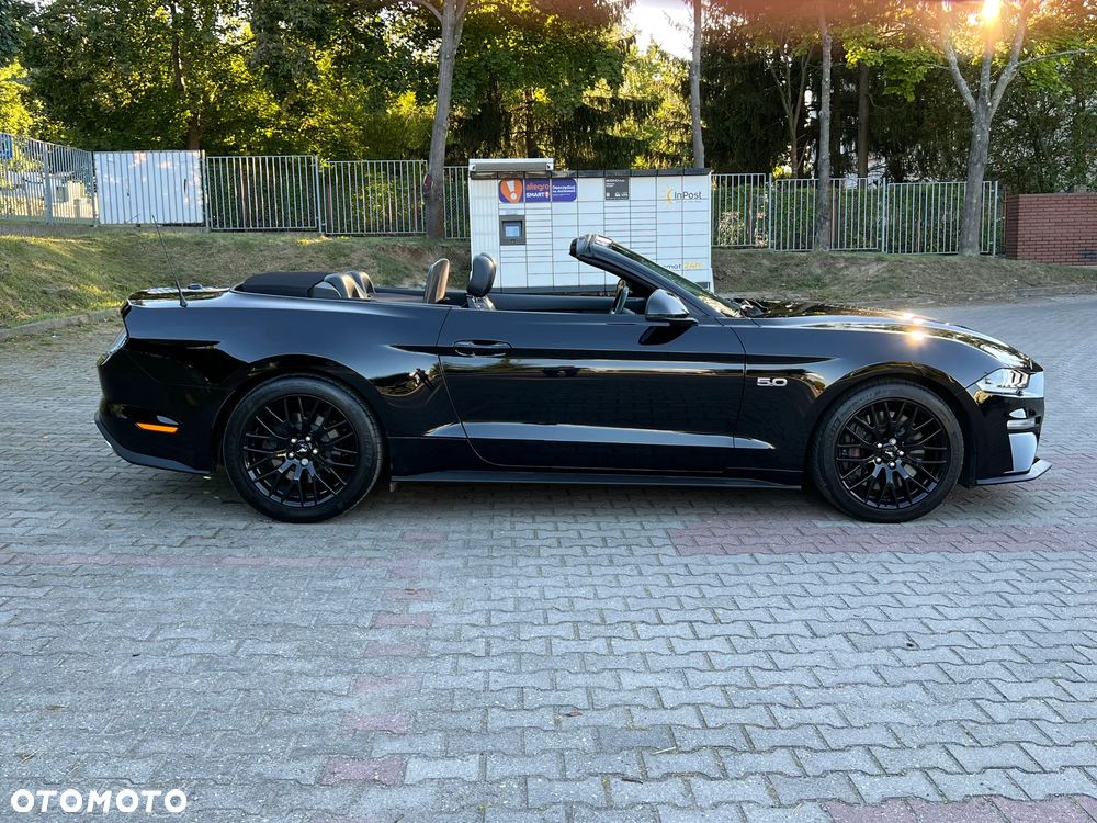 Ford Mustang - 24