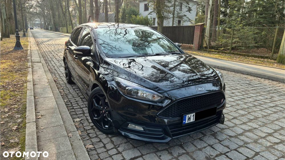 Ford Focus 2.0 EcoBoost ST mit Leder-Sport-Paket - 6