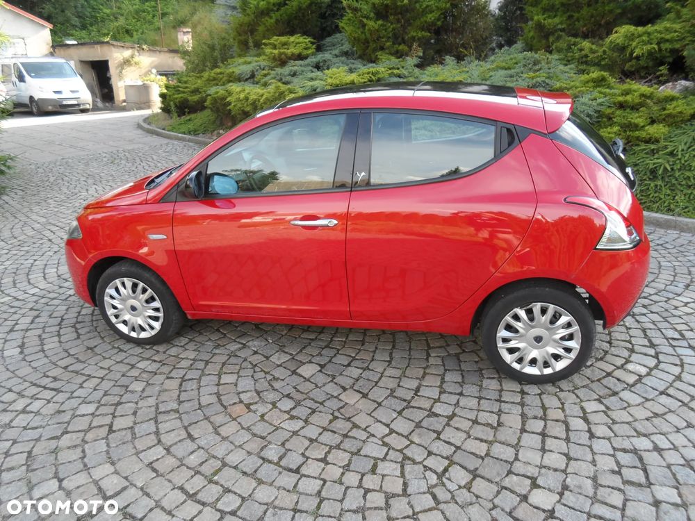 Lancia Ypsilon Y 0.9 TwinAir Turbo 8V Platinum - 14
