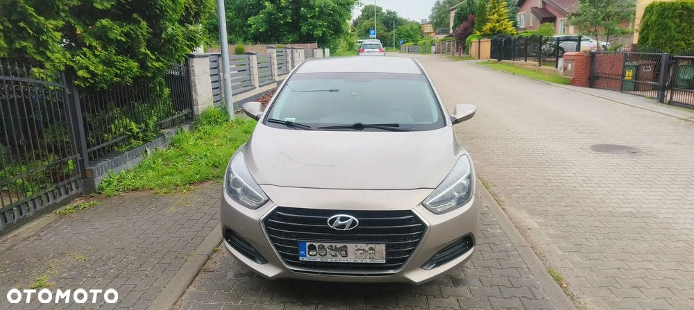 Hyundai i40 1.7 CRDi Comfort - 1
