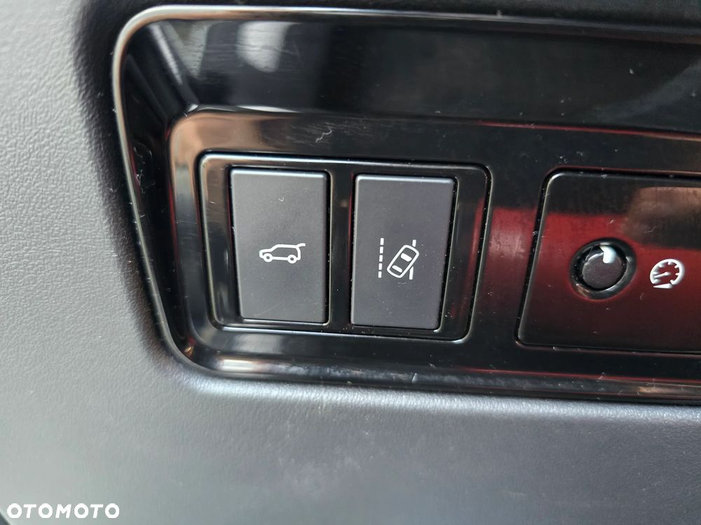 Jaguar F-Pace 20d AWD R-Sport - 32