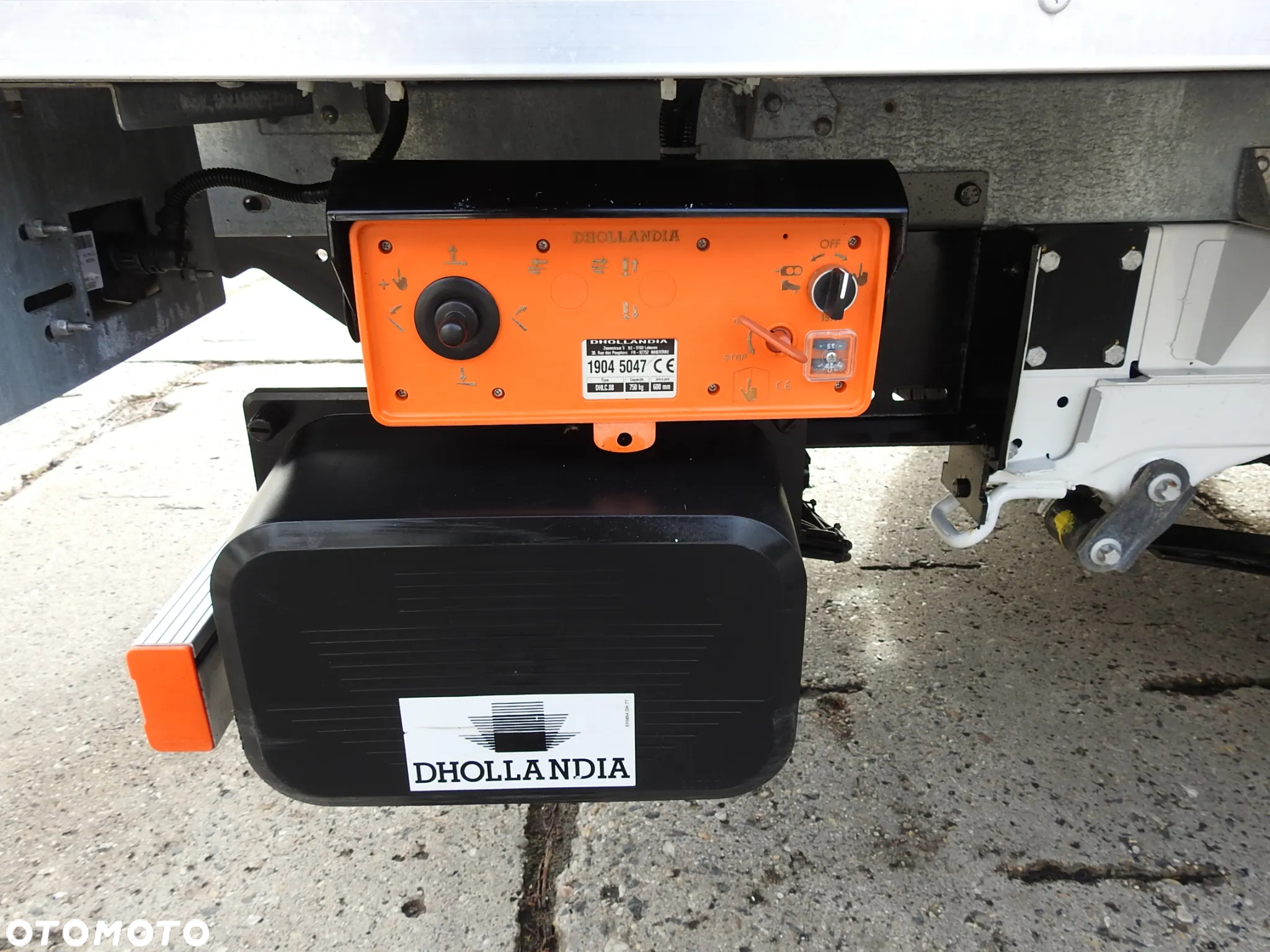 Fiat DUCATO KONTENER WINDA 8 PALET TEMPOMAT NAWIGACJA KLIMATYZACJA LEDY 130KM [ L61068 ] - 24