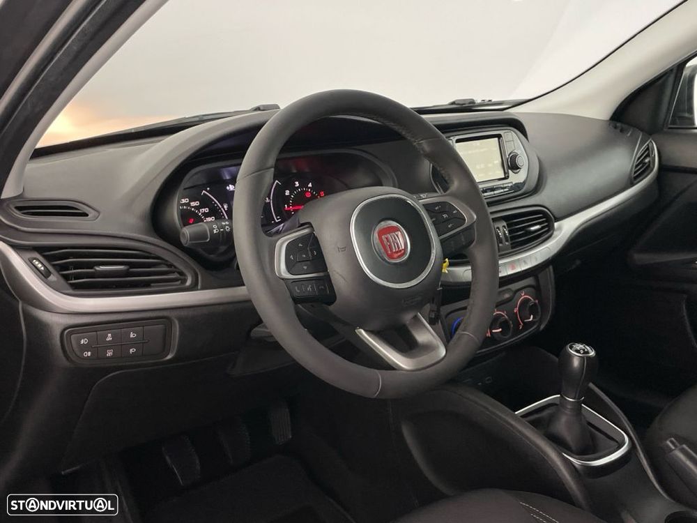 Fiat Tipo 1.3 M-Jet Lounge — fotografia 17