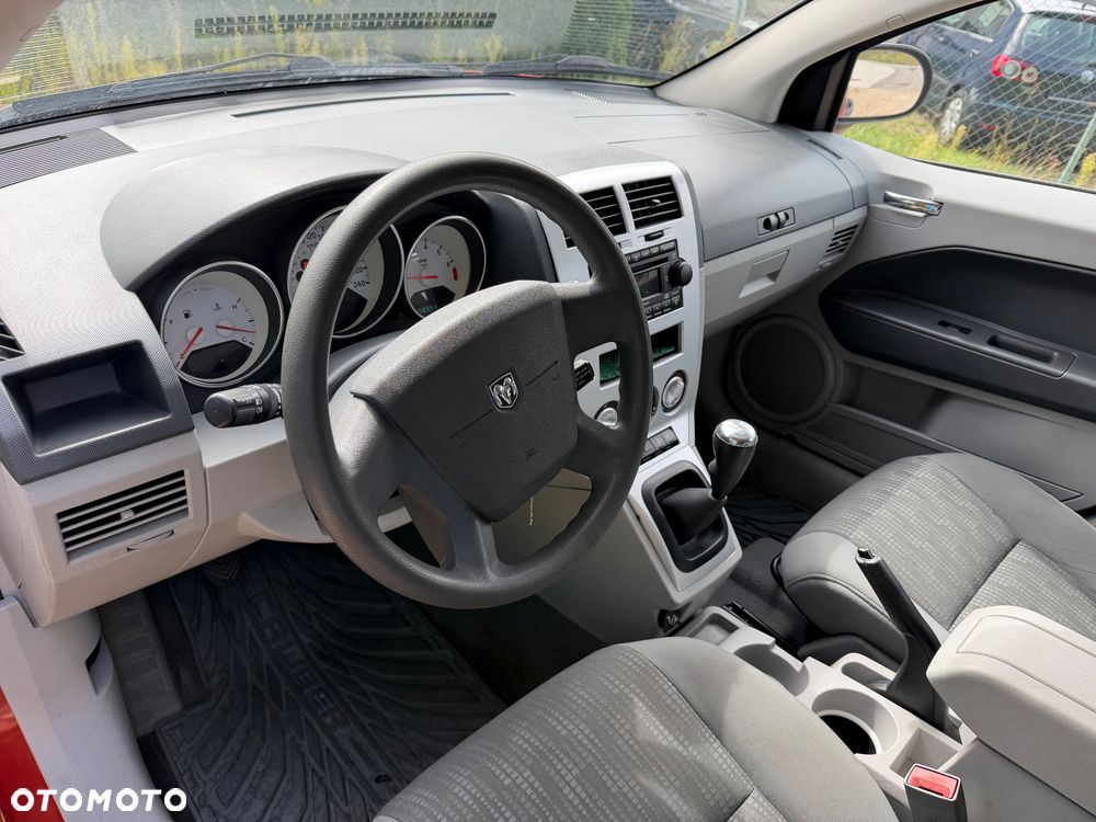 Dodge Caliber 1.8 SXT - 11