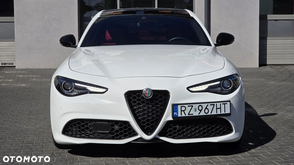 Alfa Romeo Giulia 2.0 Turbo 16V AT8 Veloce Ti - 3
