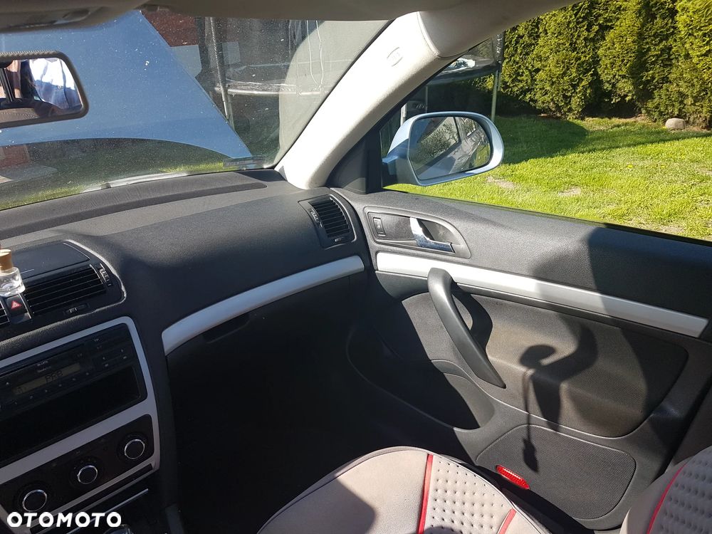 Skoda Octavia 1.6 - 15
