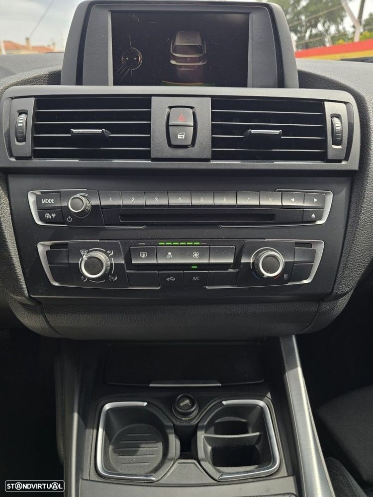 BMW 116 d EDynamics Line Sport — fotografia 28