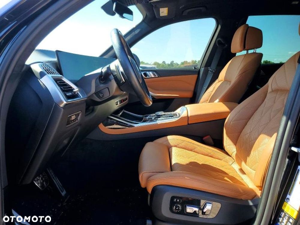 BMW X7 - 8