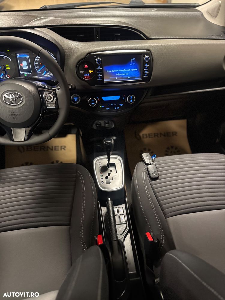Toyota Yaris 1.5 VVT-i HSD Luna - 13