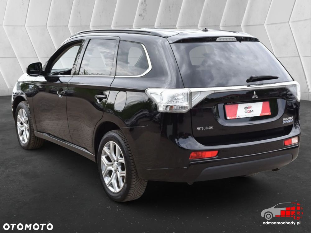 Mitsubishi Outlander - 8