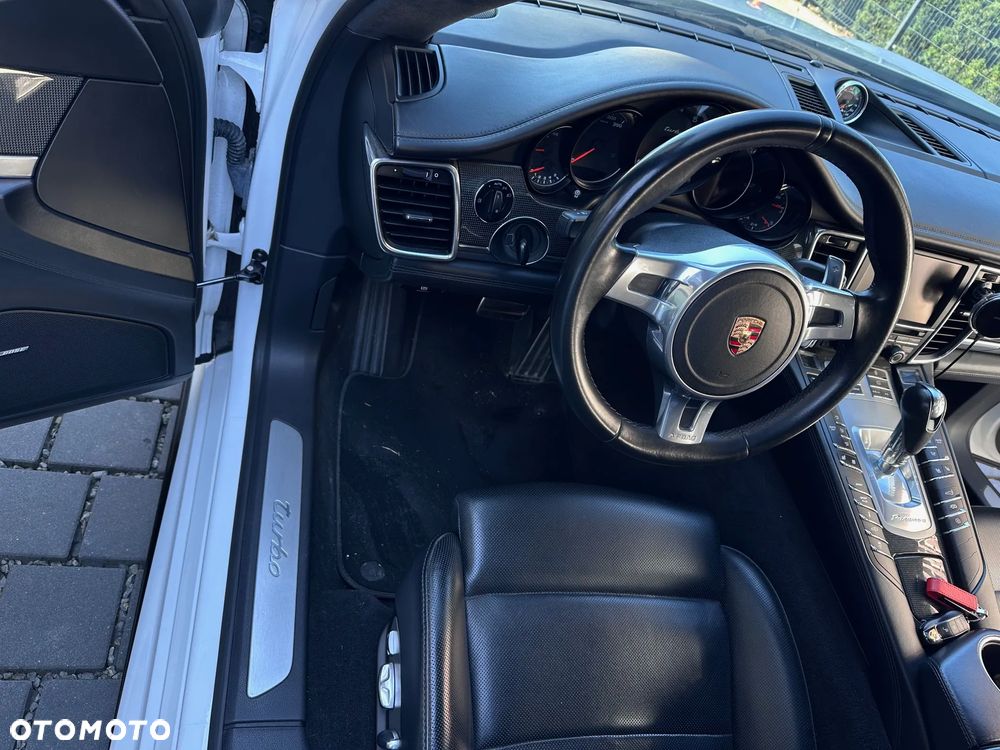 Porsche Panamera Turbo - 5