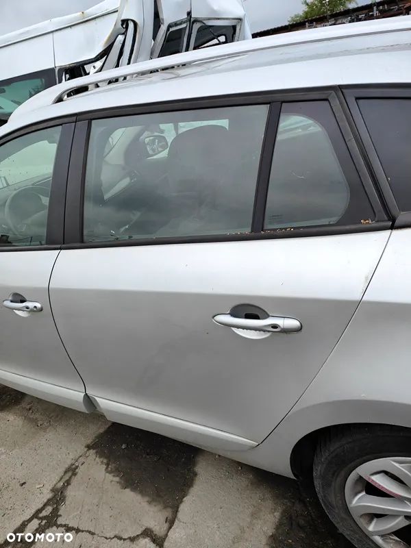 RENAULT MEGANE III 13r DRZWI LEWY TYŁ TYLNE TED69 GOŁE - 1