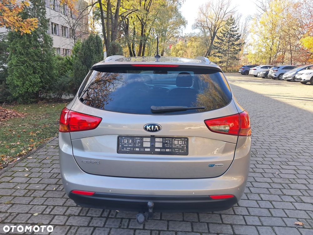 Kia Ceed Cee'd 1.6 GDI Business Line - 6