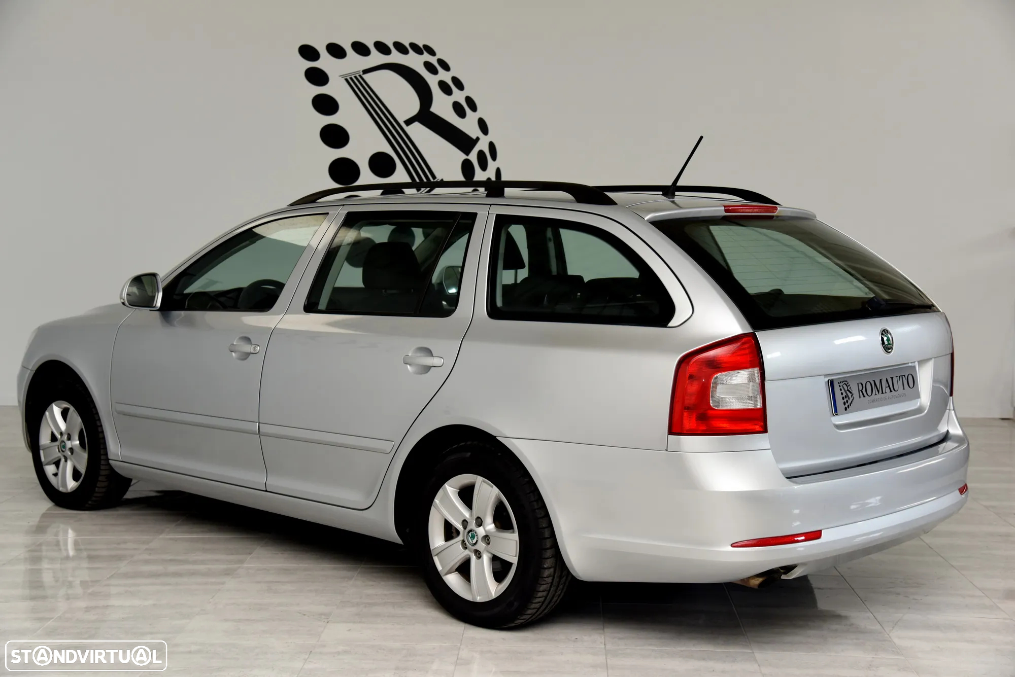 Skoda Octavia Break 1.6 TDi Ambiente DSG - 6