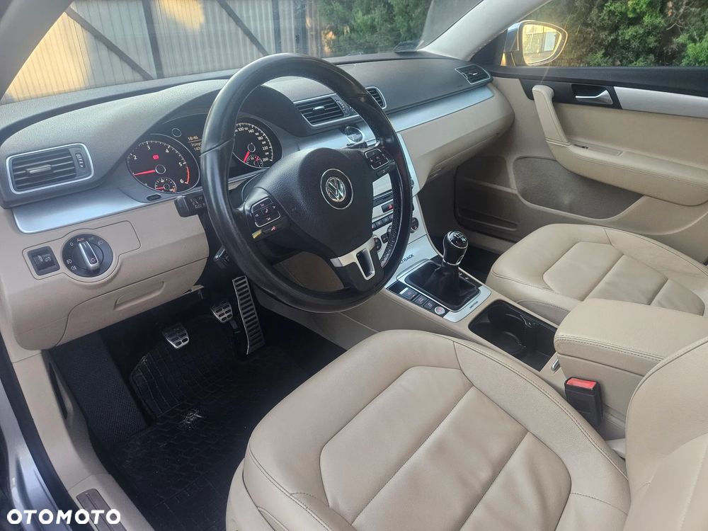 Volkswagen Passat Variant 2.0 TDI 4Mot Highline - 8