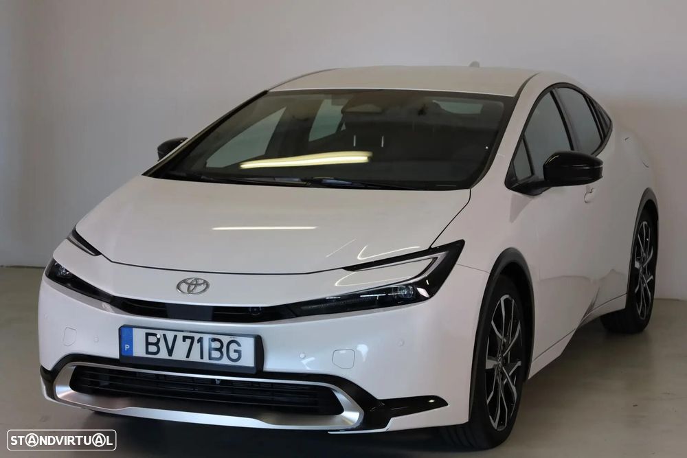 Toyota Prius 2.0 Plug-in Luxury - 4