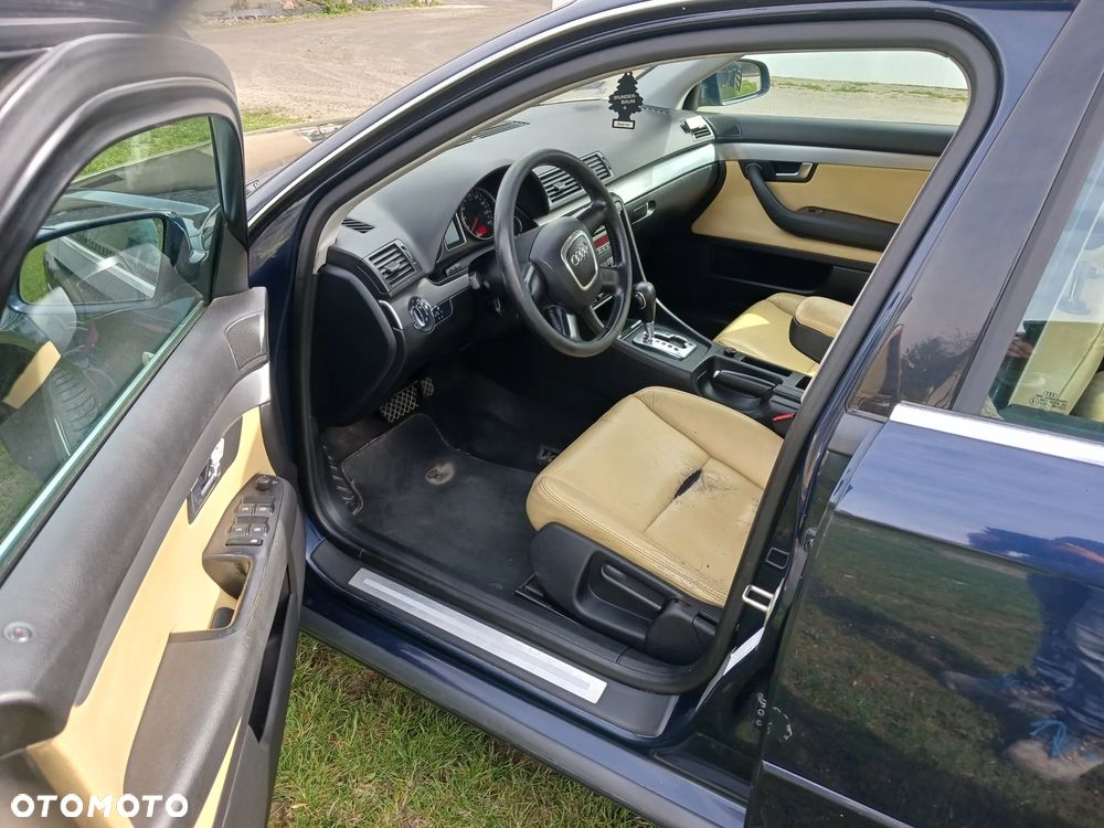 Audi A4 Limousine - 5