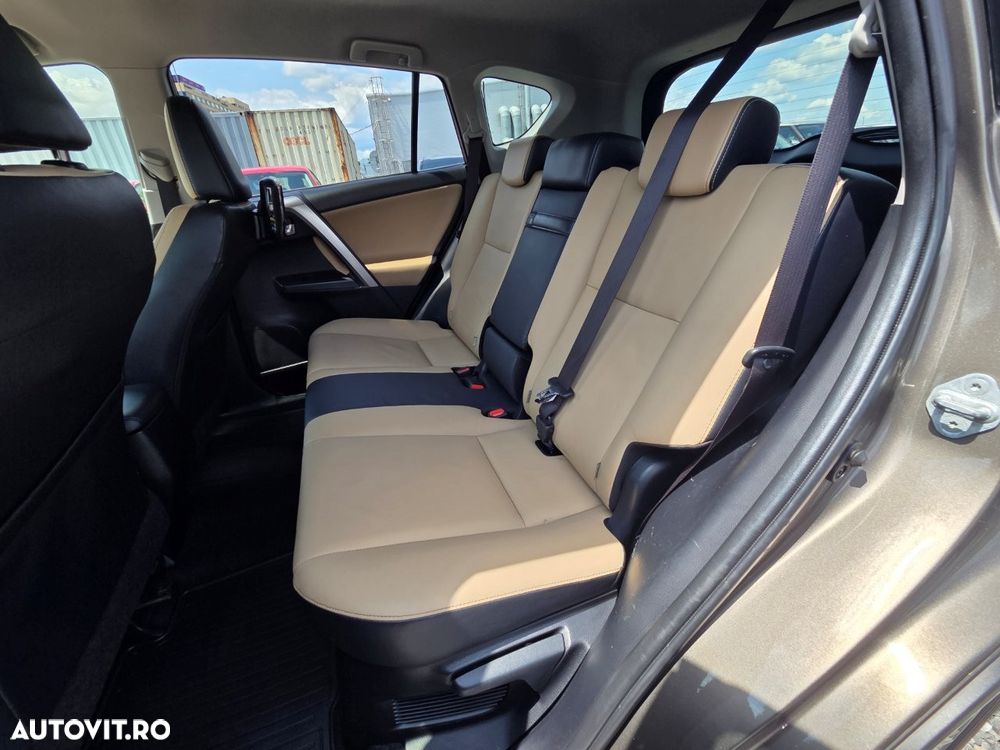 Toyota RAV4 2.5 VVT-i 4x4 Executive - 26
