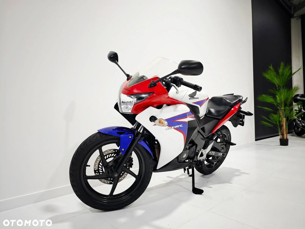 Honda CBR - 3