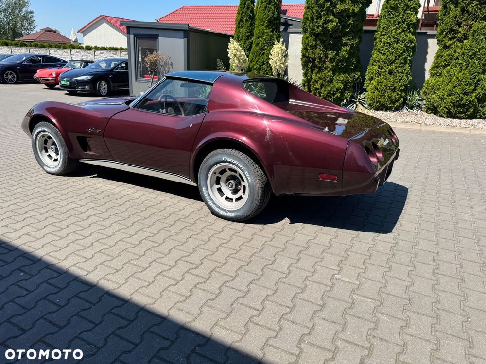 Chevrolet Corvette - 23