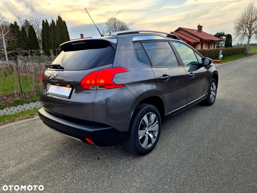 Peugeot 2008 PureTech 82 Style - 17