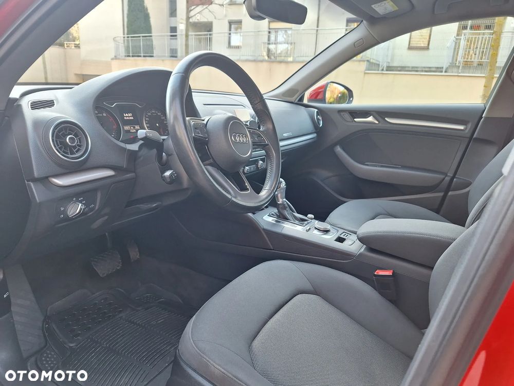 Audi A3 Sportback 35 TFSI S tronic - 16