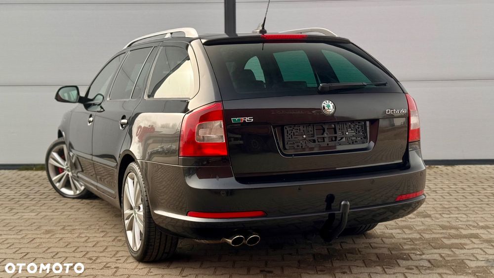 Skoda Octavia 2.0 TDI DPF DSG RS - 20