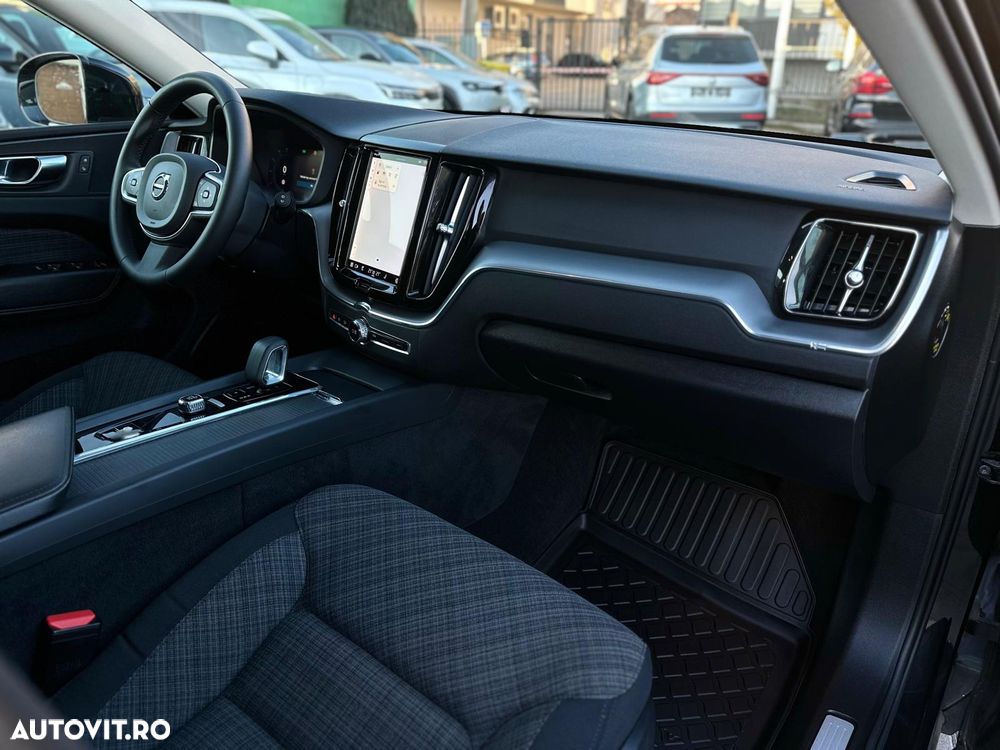 Volvo XC 60 B4 D Core - 17