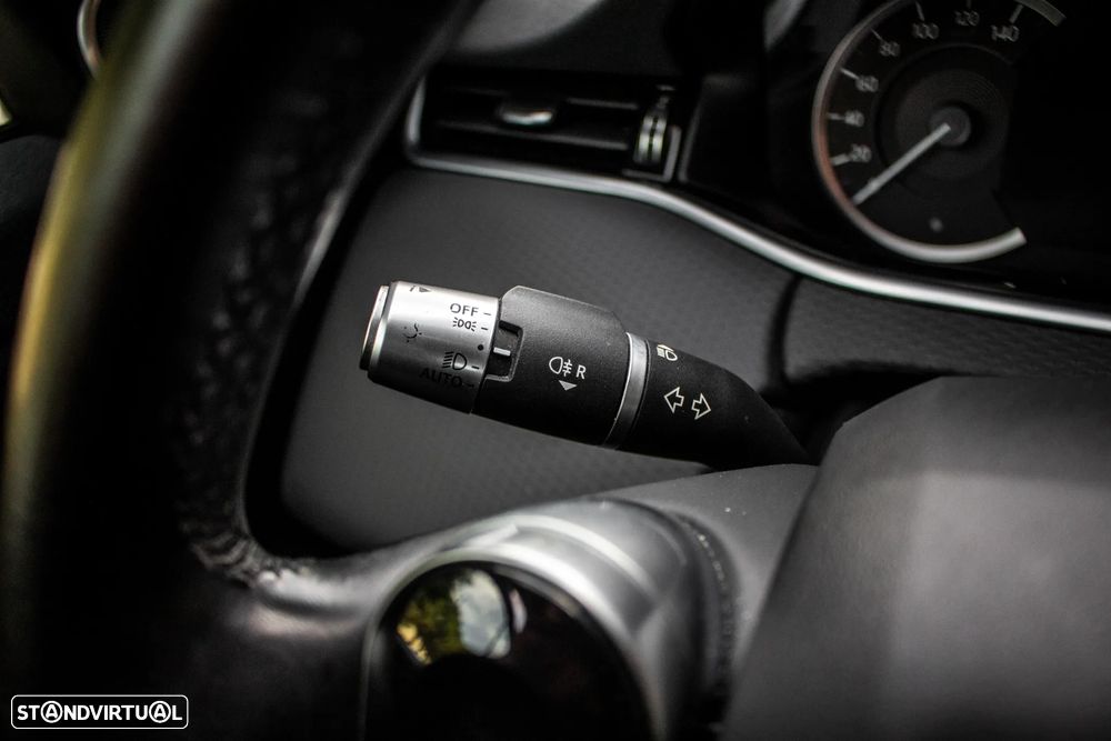 Land Rover Range Rover Evoque 2.0 D240 AWD Auto - 18