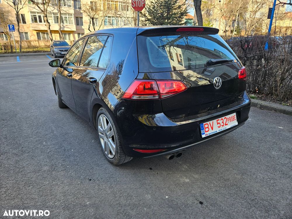 Volkswagen Golf - 6