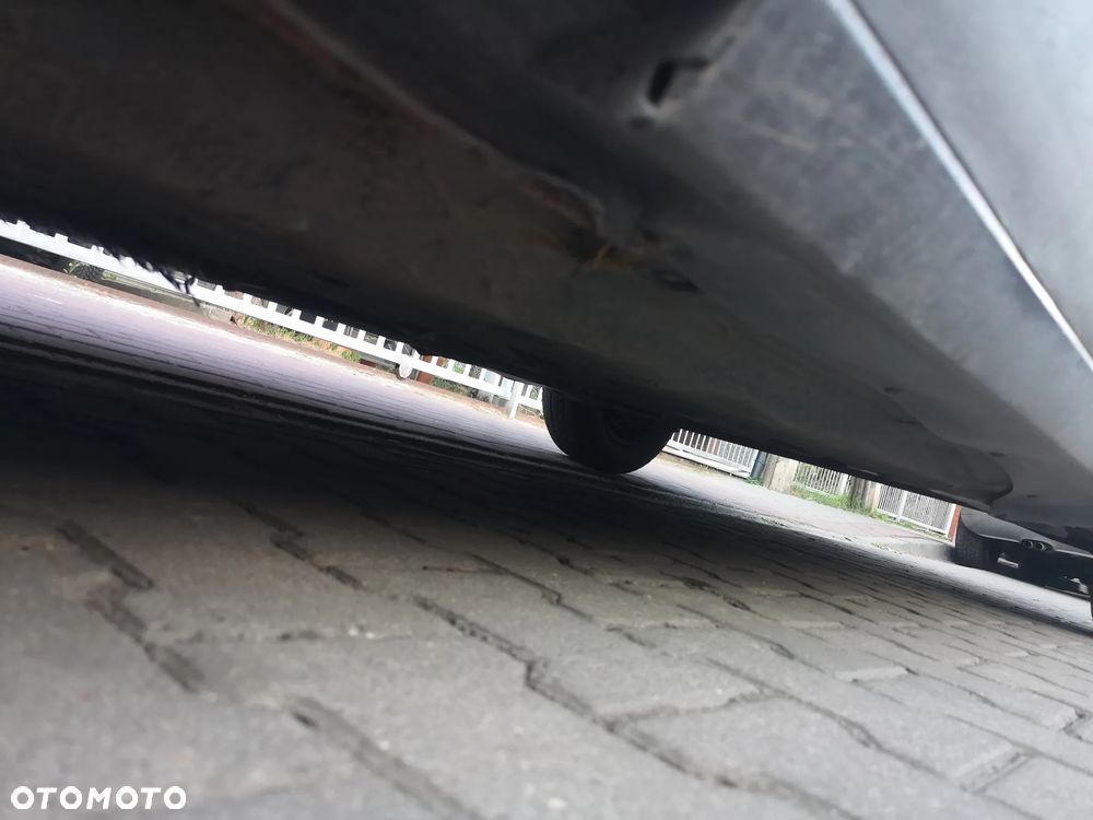 Volkswagen Passat 2.0 TDI Comfortline - 9