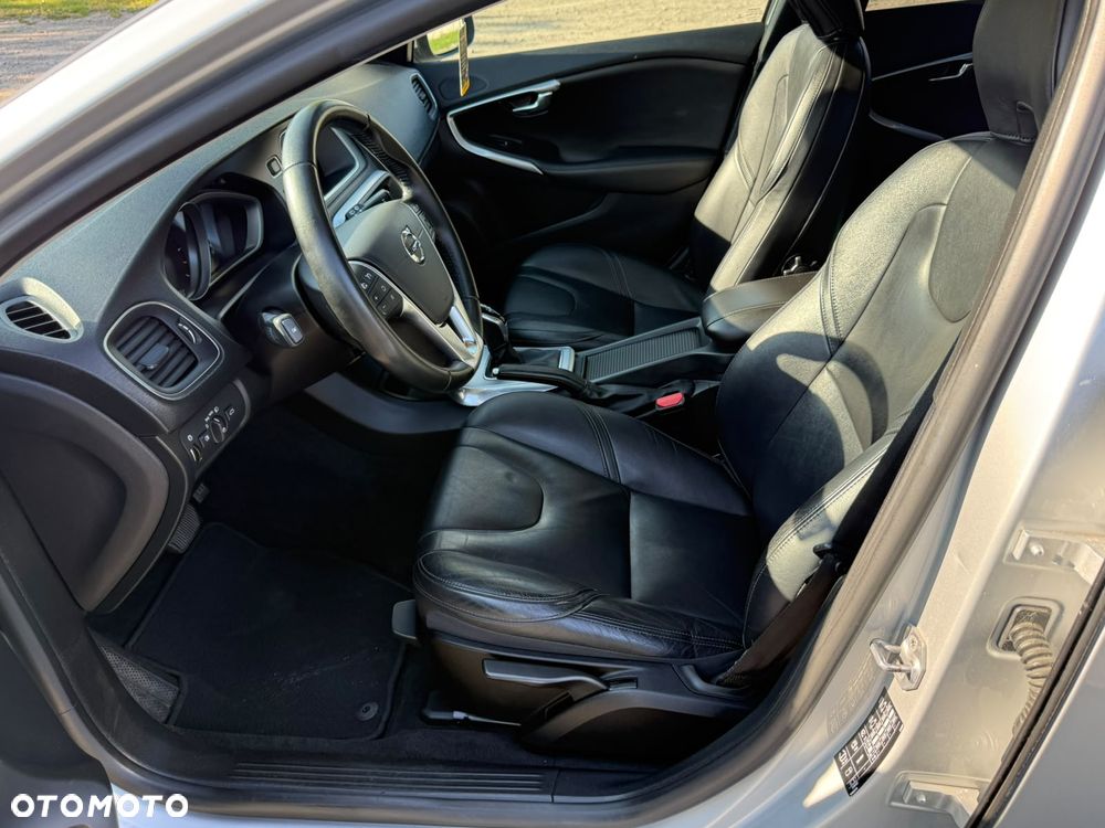 Volvo V40 D2 Geartronic Inscription - 14